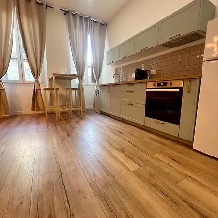 Sublime T3 Centre Ajaccio, Equipe Et Climatise Αζάτσιο