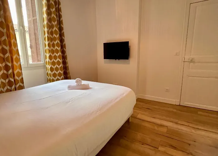 Sublime T3 Centre Ajaccio, Equipe Et Climatise * Ajaccio (Corsica)